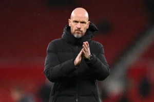 Ten Hag đối mặt nguy cơ bị sa thải nếu Man United thất bại trước Southampton, trong khi Gomes mang đến tín hiệu tích cực cho 'Quỷ Đỏ' trước trận đấu quan trọng.